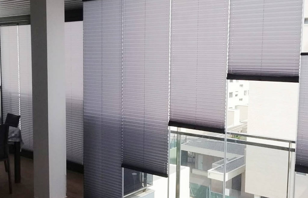 yazıbaşı cam balkon perdesi