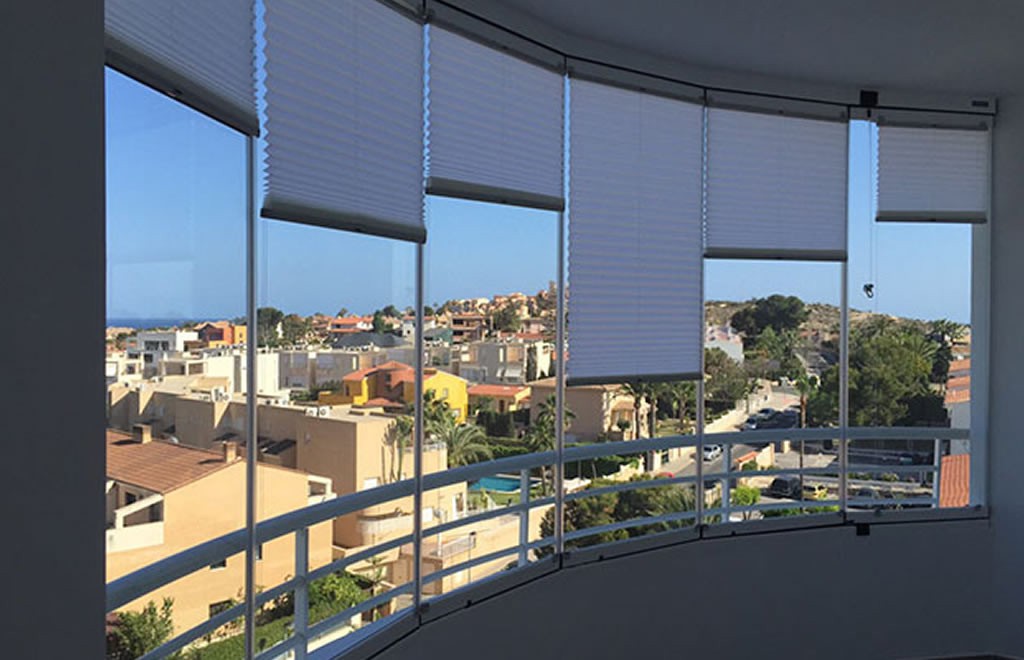 gaziemir cam balkon perdesi